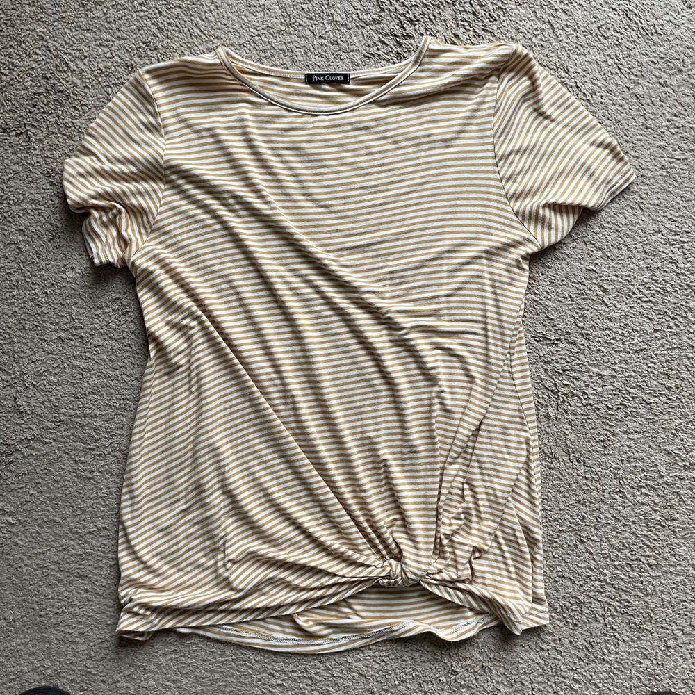 Pink clover knot front top